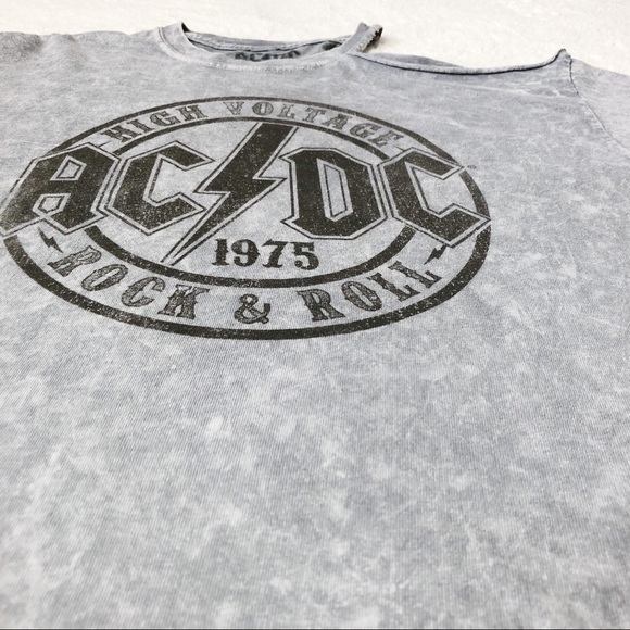 AC⚡️DC t-shirt - Picture 2 of 5
